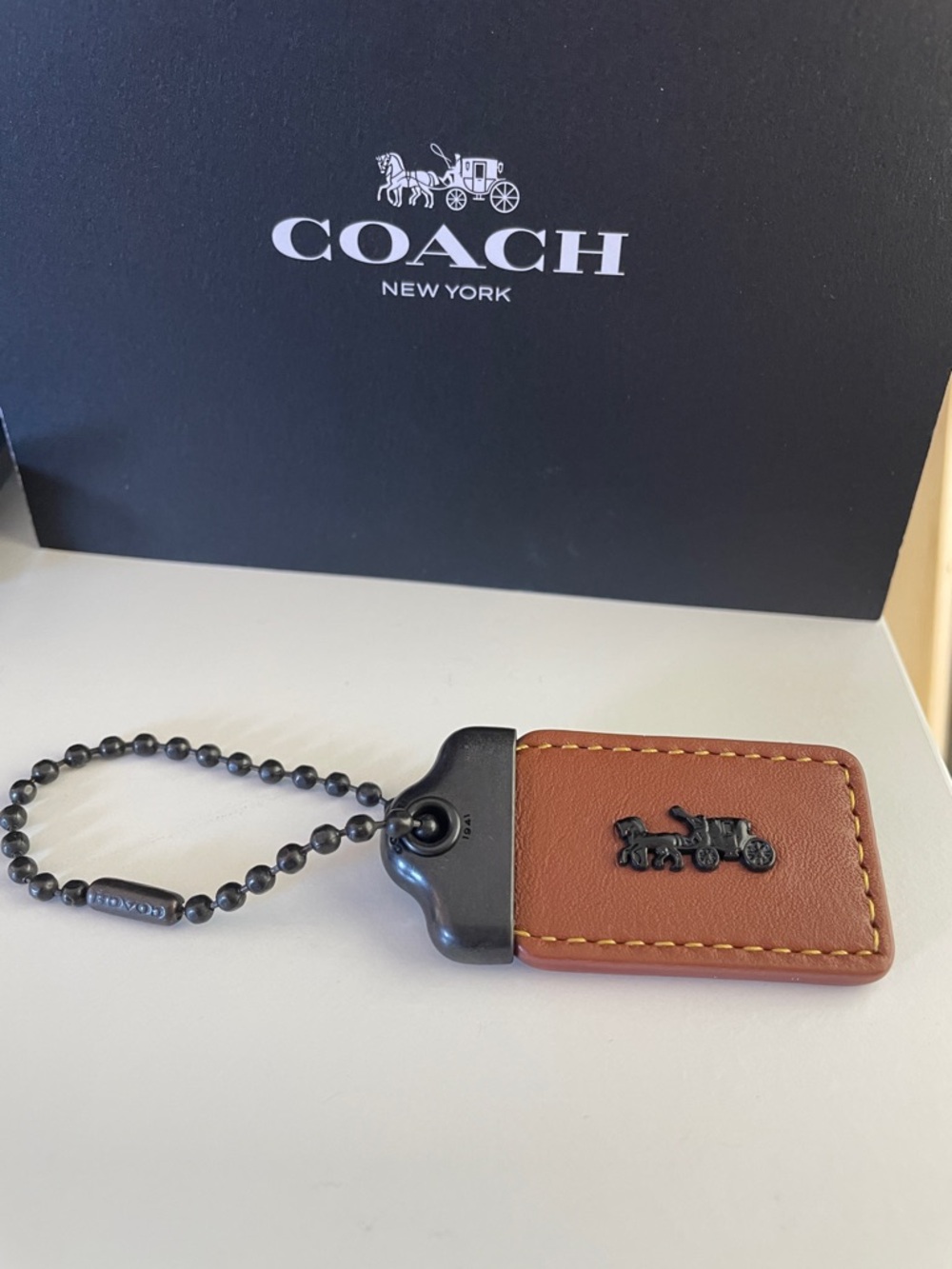 Coach 1941 Large Hangtag in Saddle / Black Copper